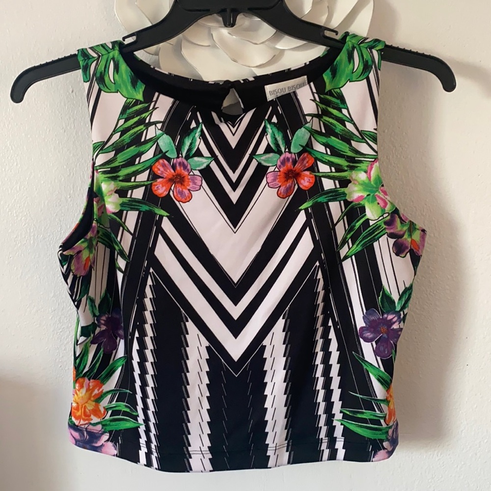 Crop top
